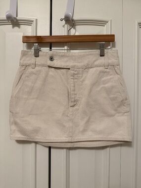 Helsa Low Rise Mini Skirt